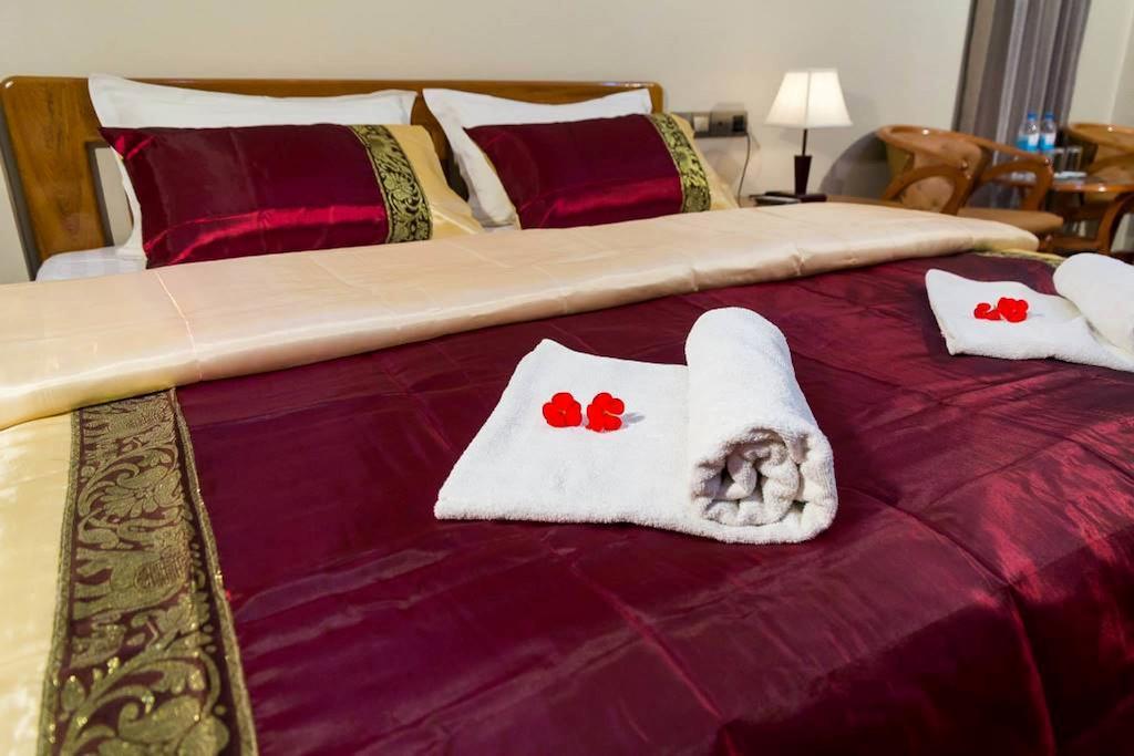 Hotel Lily The Home Hsipaw Dış mekan fotoğraf