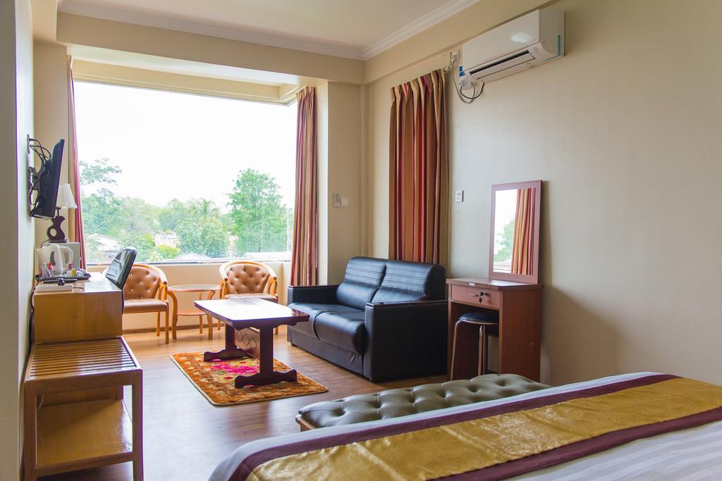 Hotel Lily The Home Hsipaw Dış mekan fotoğraf