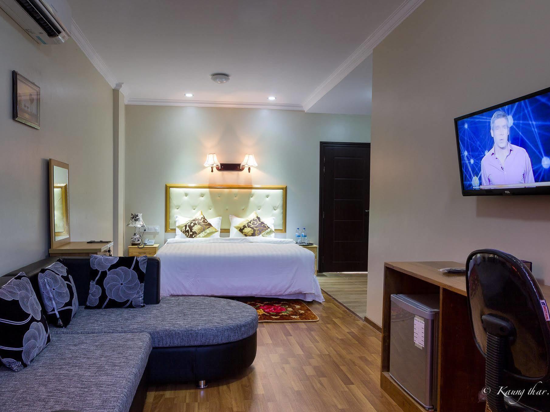 Hotel Lily The Home Hsipaw Dış mekan fotoğraf